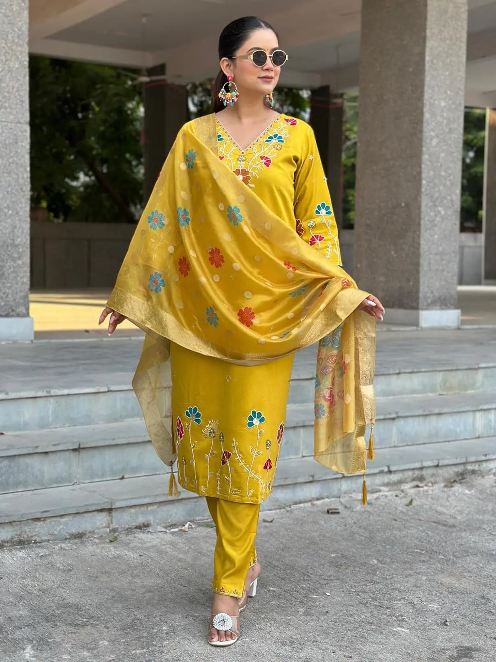 Women's Viscose Silk Blend Straight Kurta Pant Set with Printed Dupatta for Festive & Casual Ethnic Kurta Sets Desi Diva